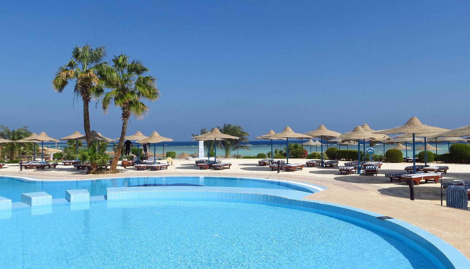 Welcome to Hotel Highway Queen.